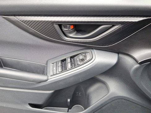 Used 2019 Subaru Crosstrek 2.0i Premium image 18