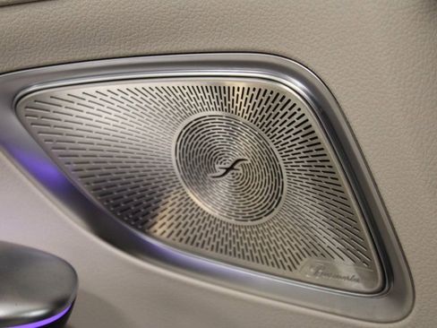 Used 2022 Mercedes-Benz C 300 C 300 w/ Exclusive Trim Package image 17