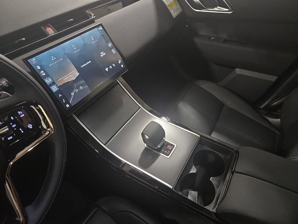 New 2026 Land Rover Range Rover Velar S AWD/4WD image 15