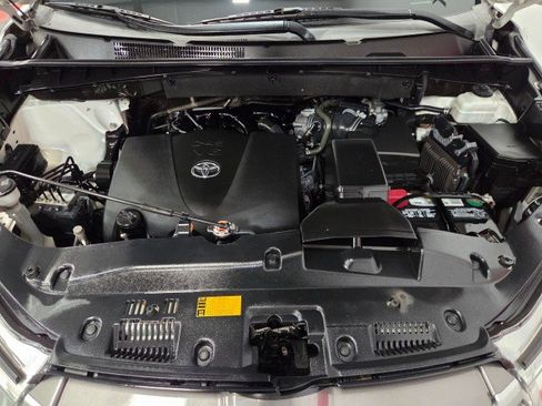 Used 2019 Toyota Highlander LE image 86