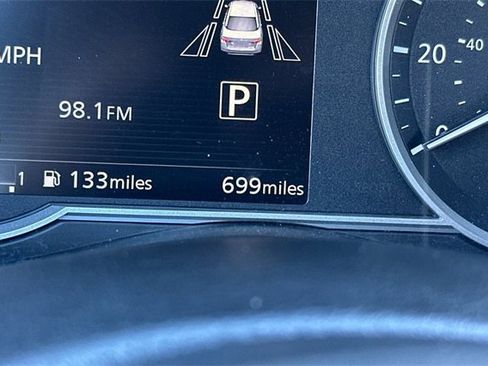 Used 2025 Nissan Versa SV image 24