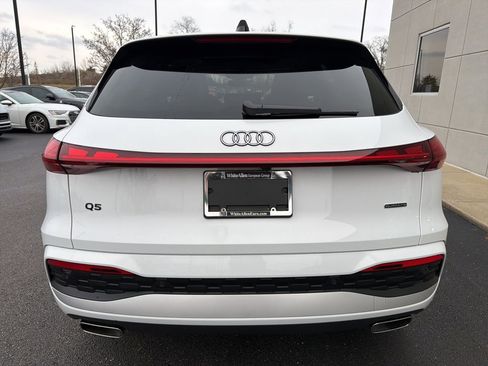 Certified 2025 Audi Q5 Prestige image 4