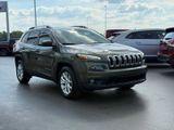Used 2016 Jeep Cherokee Latitude w/ Comfort/Convenience Group image 3