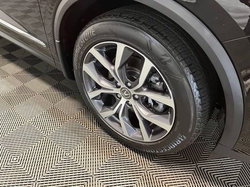 Certified 2024 Acura MDX w/ Technology Package AWD/4WD image 3