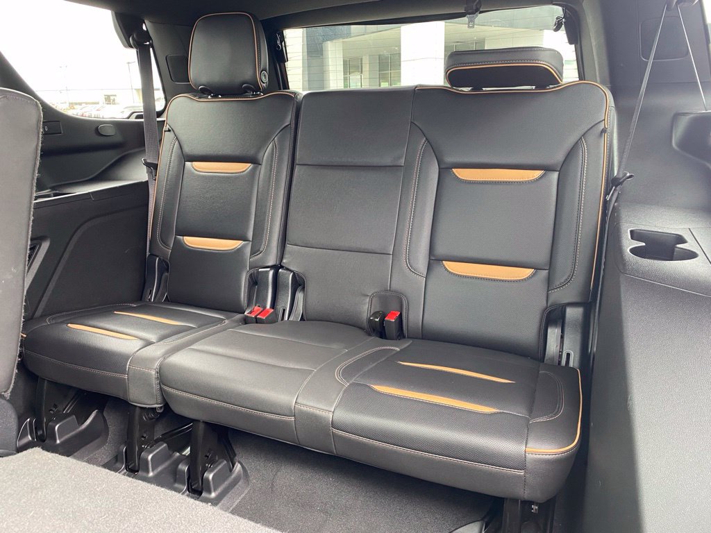 Used 2023 GMC Yukon AT4 w/ AT4 Premium Package AWD/4WD image 14