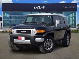 Used 2013 Toyota FJ Cruiser 4WD w/ Convenience Pkg video 1
