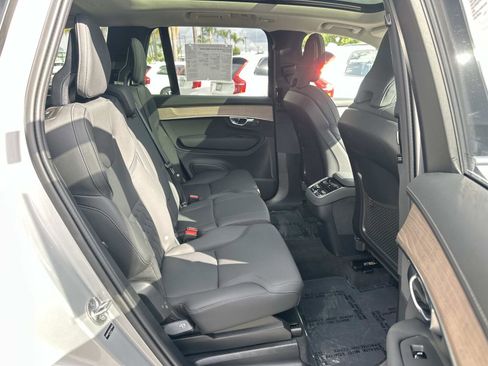 Certified 2025 Volvo XC90 B6 Plus image 25