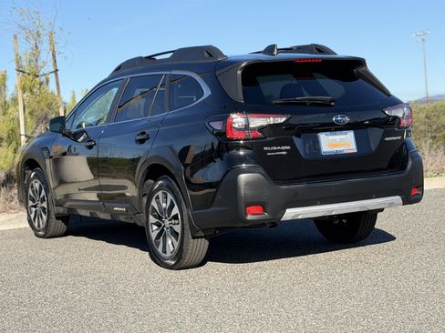 Used 2023 Subaru Outback Limited image 10