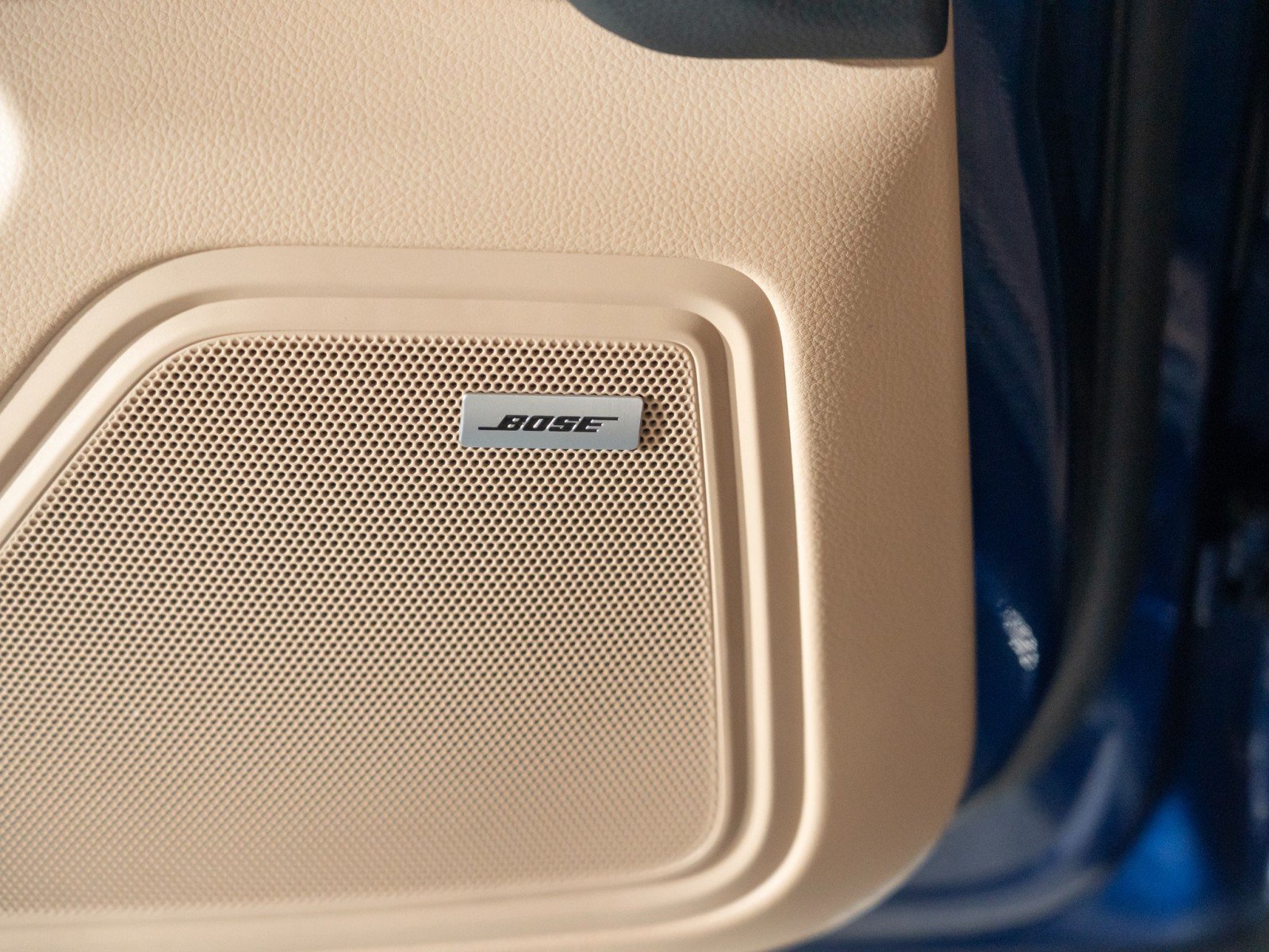 Certified 2023 Porsche Macan AWD/4WD image 18
