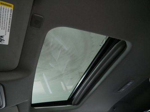 Certified 2024 GMC Sierra 1500 SLT w/ SLT Premium Plus Package image 30