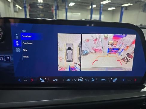 New 2026 Chevrolet Traverse LT w/ Sun and Wheel Package image 28