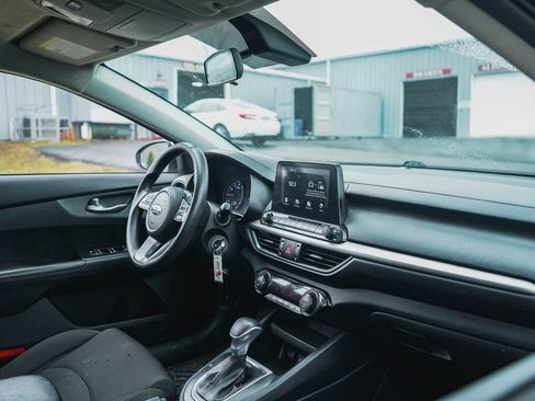 Used 2019 Kia Forte LXS image 10