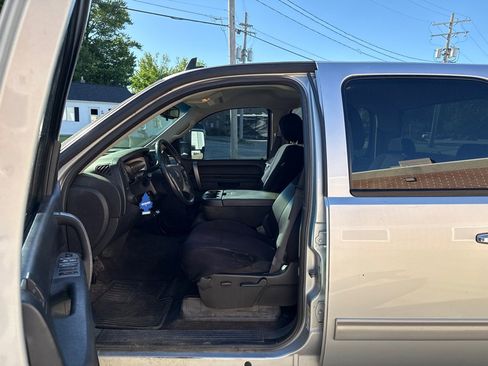 Used 2013 Chevrolet Silverado 1500 W/T RWD image 10