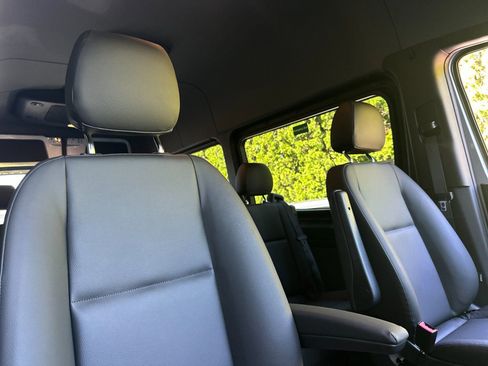 Used 2025 Mercedes-Benz Sprinter 2500 image 18