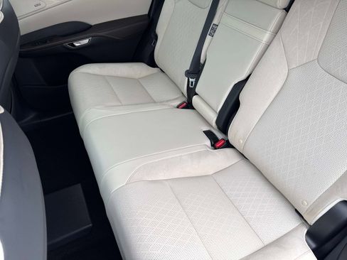 Used 2025 Lexus RX 450h AWD w/ Luxury Package image 13