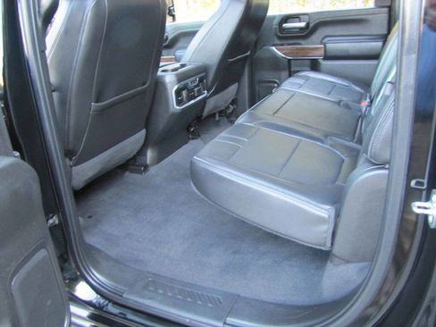 Used 2020 Chevrolet Silverado 3500 High Country image 17