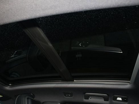 New 2026 Porsche Macan AWD/4WD image 24