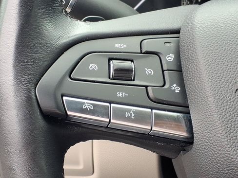 Used 2023 Cadillac XT4 Premium Luxury w/ Cold Weather Package FWD image 13