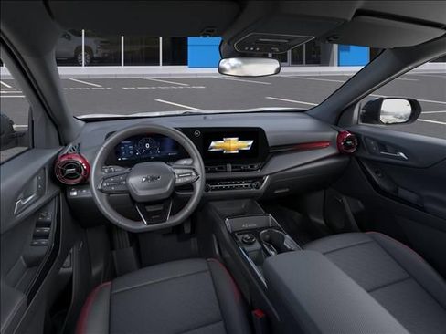 New 2026 Chevrolet Equinox RS w/ LPO, Floor Liner Package FWD image 18