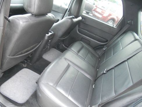 Used 2011 Ford Escape XLT w/ 203A Rapid Spec Order Code FWD image 17
