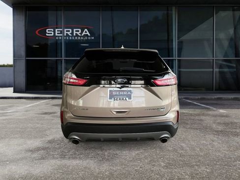 Used 2020 Ford Edge Titanium image 3