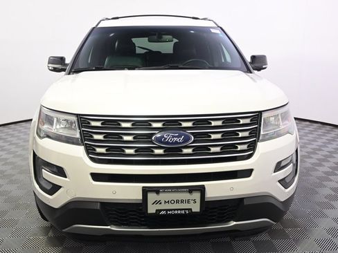 Used 2016 Ford Explorer XLT w/ Equipment Group 202A AWD/4WD image 9