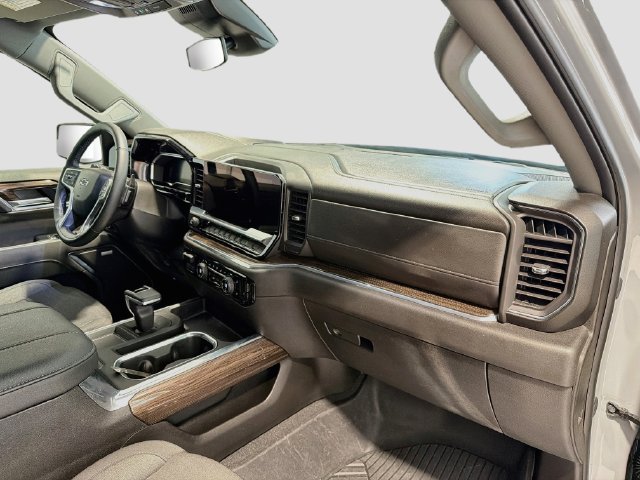 Used 2024 Chevrolet Silverado 1500 RST AWD/4WD image 25