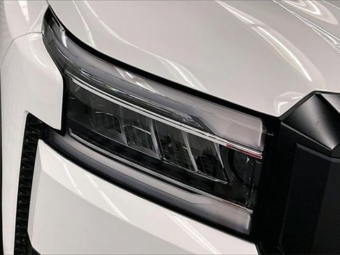 New 2025 Nissan Frontier PRO-4X w/ Pro Convenience Package image 13