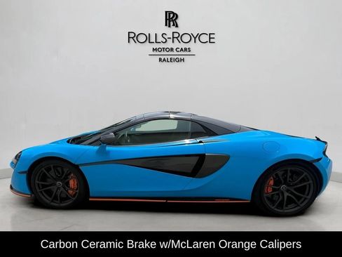 Used 2018 McLaren 570S Spider image 9
