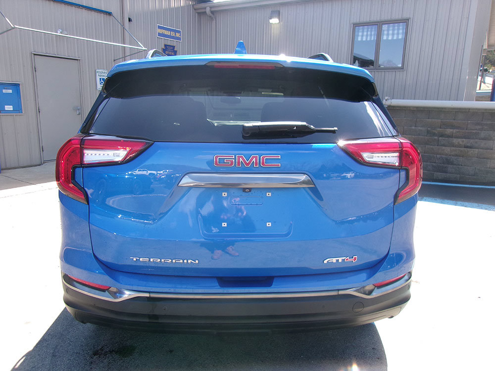 Used 2024 GMC Terrain AT4 w/ Infotainment Package II AWD/4WD image 5