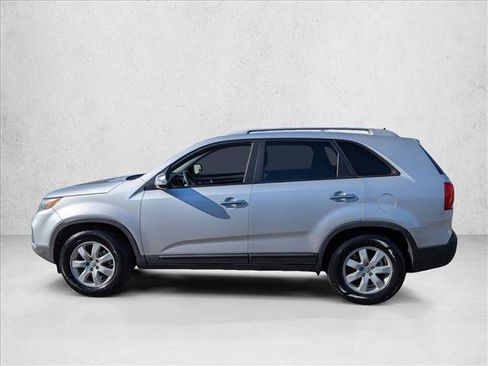 Used 2013 Kia Sorento LX FWD image 9
