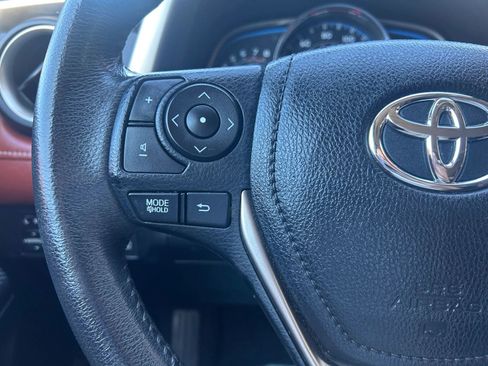 Used 2013 Toyota RAV4 Limited image 17