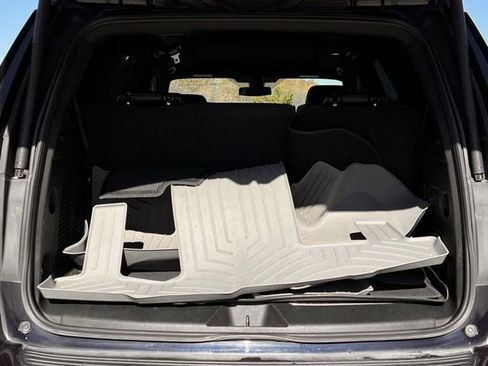 Used 2022 GMC Yukon AT4 image 32