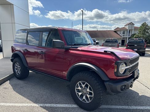 Used 2025 Ford Bronco Badlands AWD/4WD image 8