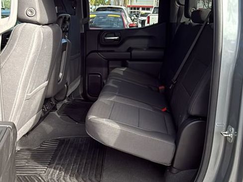 Used 2025 Chevrolet Silverado 1500 Custom image 17