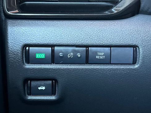 Used 2025 Nissan Sentra SR w/ Midnight Edition FWD image 28