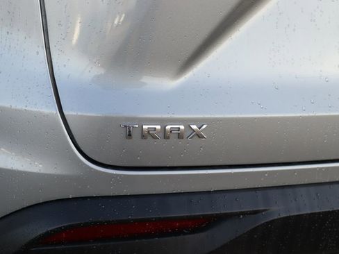 Used 2024 Chevrolet Trax ACTIV w/ Sunroof Package image 34