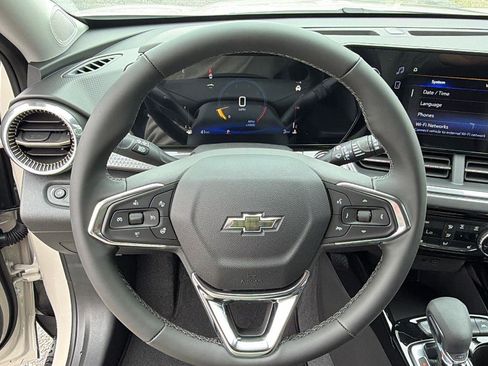 New 2026 Chevrolet Trax ACTIV FWD image 19