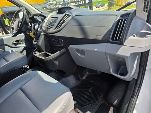 Used 2017 Ford Transit 150 130 Low Roof RWD image 18