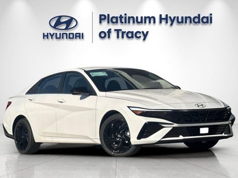 New 2026 Hyundai Elantra SEL Sport Premium FWD image 2