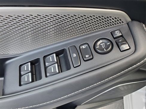 Used 2023 Acura MDX Technology image 21