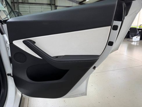 Used 2021 Tesla Model Y Long Range AWD/4WD image 15
