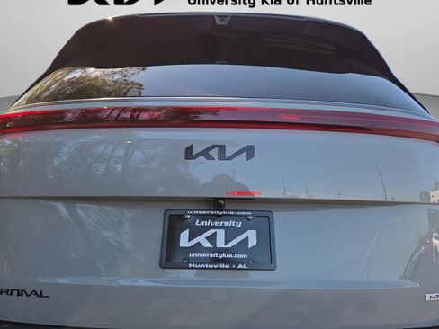 New 2026 Kia Carnival SX Prestige FWD image 7