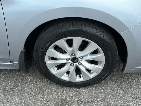 Used 2017 Subaru Legacy 2.5i Premium w/ Popular Package #1 AWD/4WD image 8