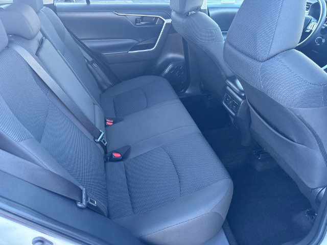 Certified 2025 Toyota RAV4 LE FWD image 17