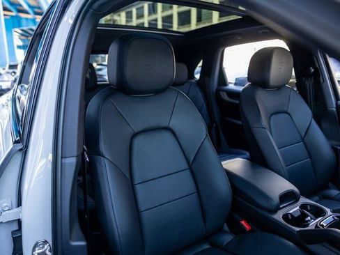 New 2026 Porsche Cayenne AWD/4WD image 37