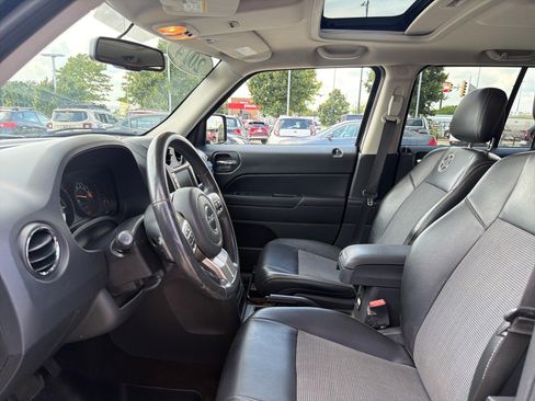 Used 2014 Jeep Patriot Latitude w/ Freedom Edition Package AWD/4WD image 12