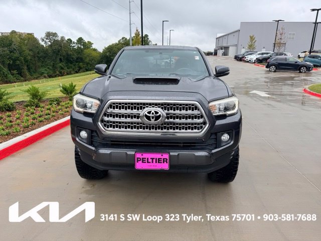 Used 2016 Toyota Tacoma TRD Sport w/ Premium & Technology Package RWD image 2