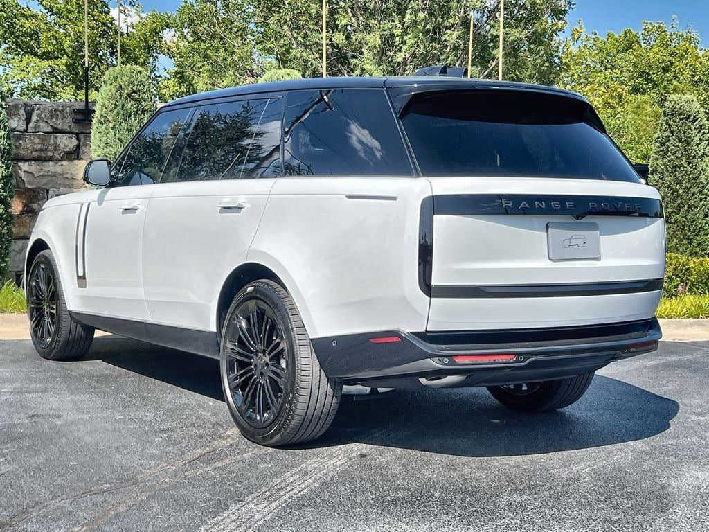 New 2026 Land Rover Range Rover Long Wheelbase SE AWD/4WD image 3
