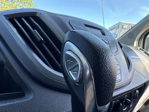 Used 2018 Ford Transit 250 148 Medium Roof RWD image 39